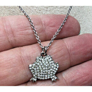 Marc by Marc Jacobs 18" Silver Tone Rhinestone Frog Pendant Necklace Signed Logo